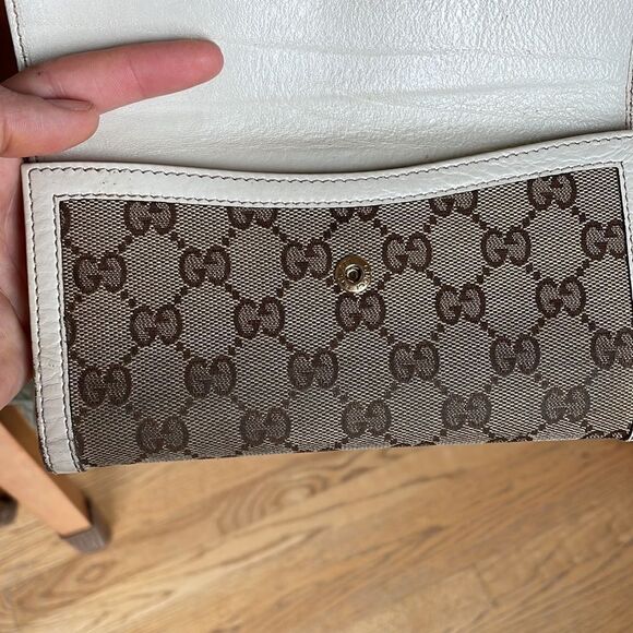 Gucci woman’s canvas and cream leather wallet - Picture 15 of 16
